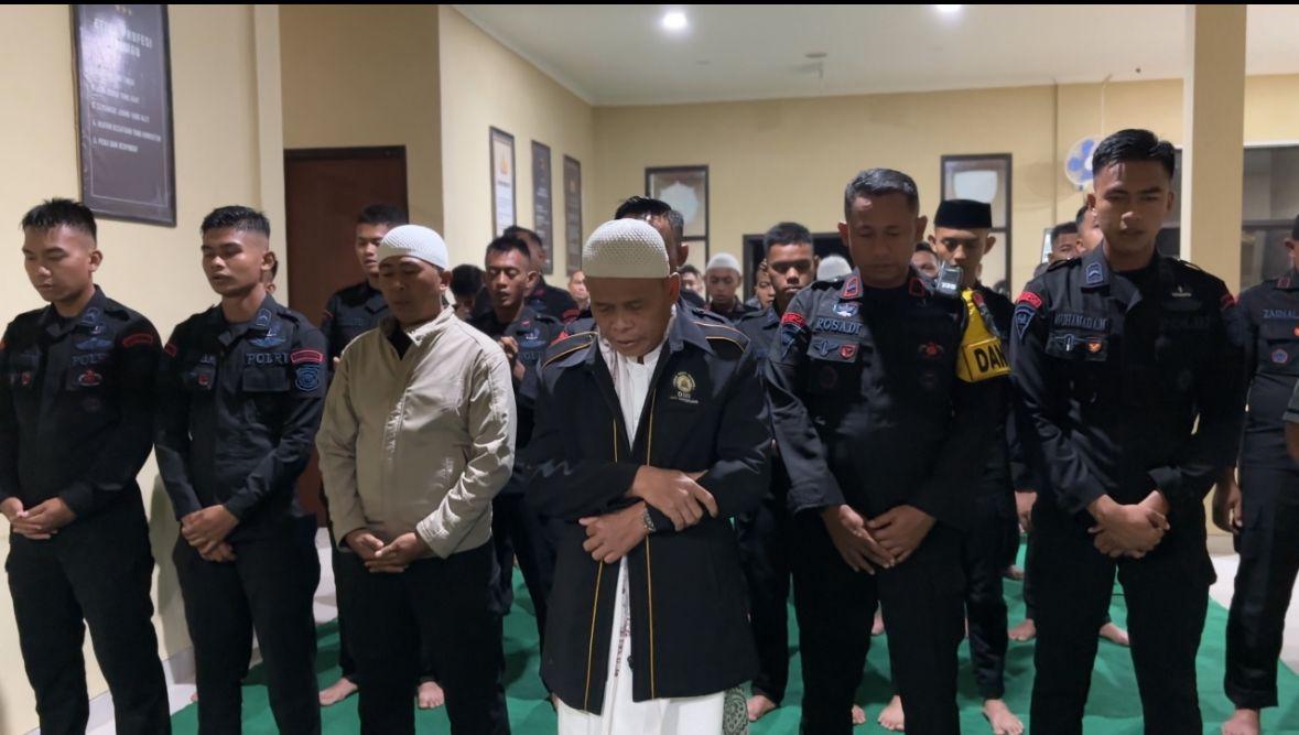 Batalyon D Pelopor Satbrimob Polda Jabar Gelar Salat Gaib dan Doa Bersama untuk Affan Kurniawan, Driver Ojol Korban Insiden Unjuk Rasa