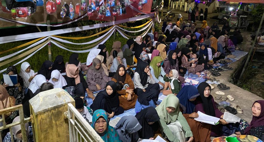 Peringatan Maulid Nabi di Kampung Pasanggrahan Sukaraja Membludak, Warga Tumpah Ke Jalan