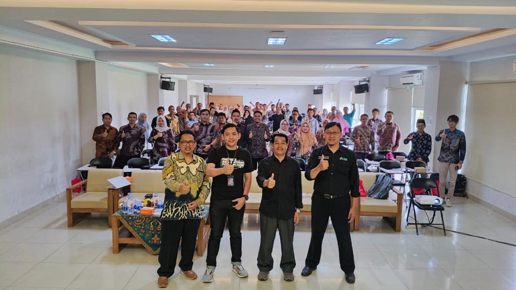 Guru Informatika SMA Kota Tasikmalaya Gelar Workshop Pemanfaatan AI untuk Pembelajaran