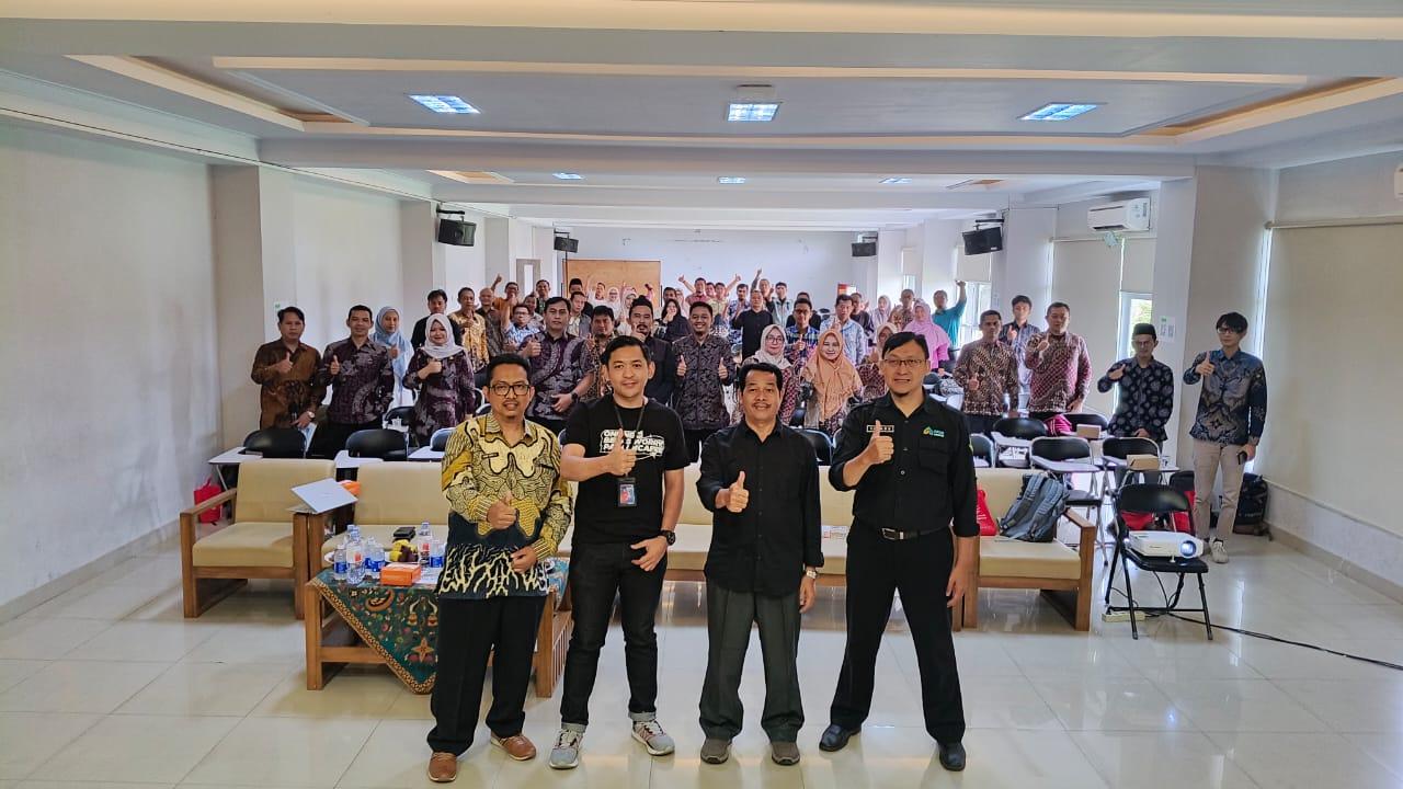 Guru Informatika SMA Kota Tasikmalaya Gelar Workshop Pemanfaatan AI untuk Pembelajaran