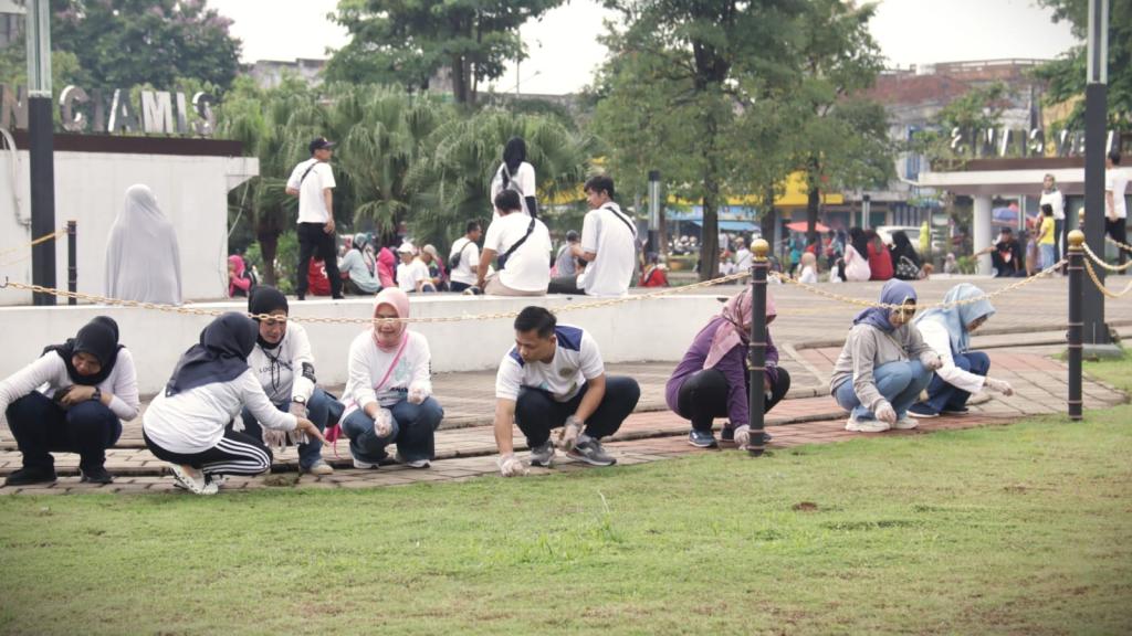 Pemkab Ciamis Gelar Aksi Nyata Bersih Sampah, Bupati Herdiat: Jadikan Kebersihan Sebagai Budaya Hidup