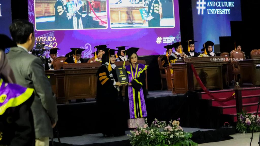 Universitas Galuh Ciamis Gelar Wisuda ke-42, Tekankan Kepemimpinan Etis Menuju Indonesia Emas 2045