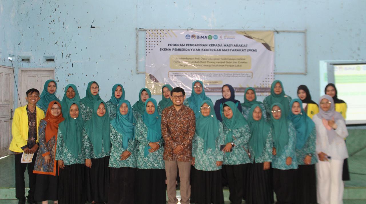 Dosen Unsil dan BTH Berdayakan PKK Desa Cilangkap Olah Limbah Kulit Pisang Jadi Produk Bernilai Ekonomi