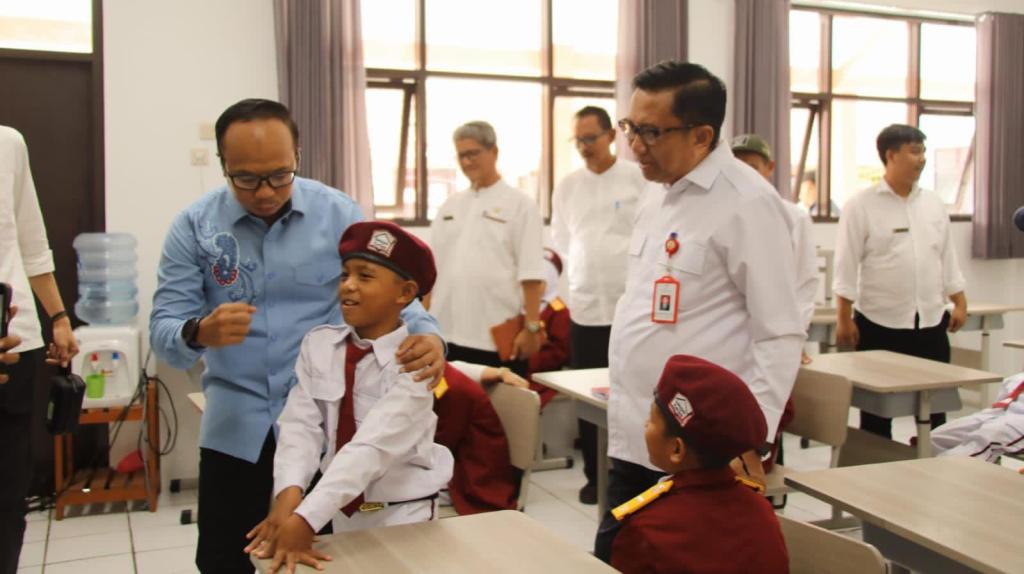 Sekretaris Ditjen Rehabilitasi Sosial Tinjau SR Terintegrasi 41 Kota Tasikmalaya