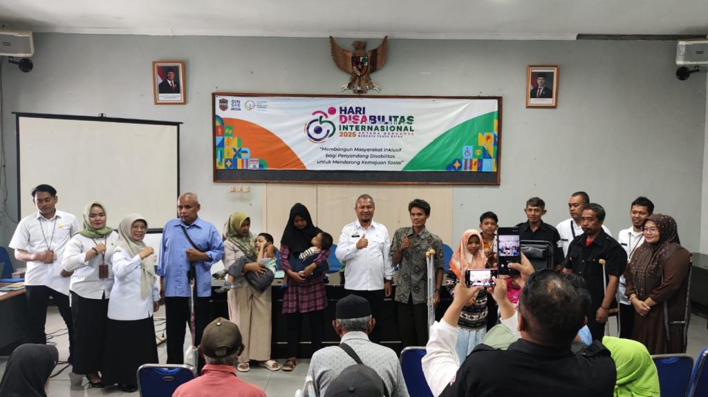 Momentum Hari Disabilitas Internasional 2025, Pemkab Ciamis Serahkan Alat Bantu kepada Penyandang Disabilitas