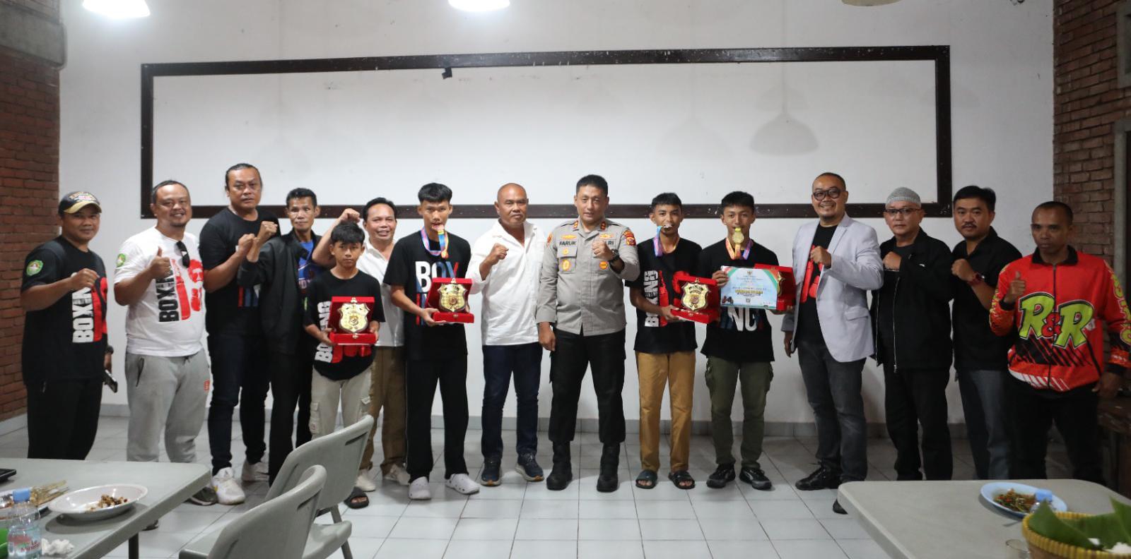 Sukses Raih Prestasi di Kejurnas Tangerang, Kapolres Tasikmalaya Kota Berikan Apresiasi kepada Atlet Tinju Pertina