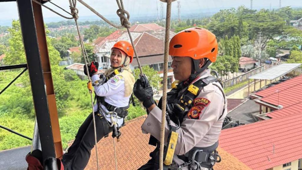 Personel Sat Samapta Polres