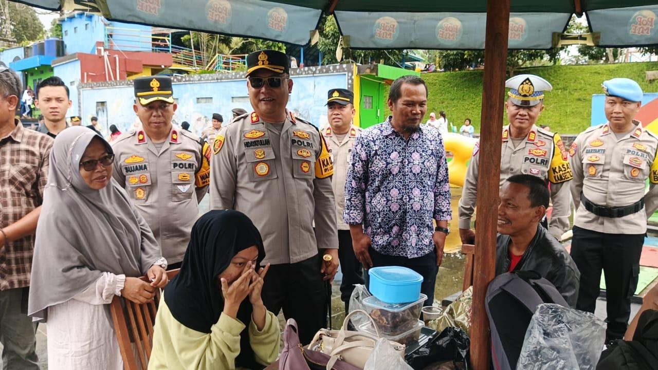 Libur Nataru, Wisata Air Sumber Jaya Cipangalun Diserbu Ribuan Pengunjung, Kapolres Ciamis Turun Langsung Pastikan Keamanan