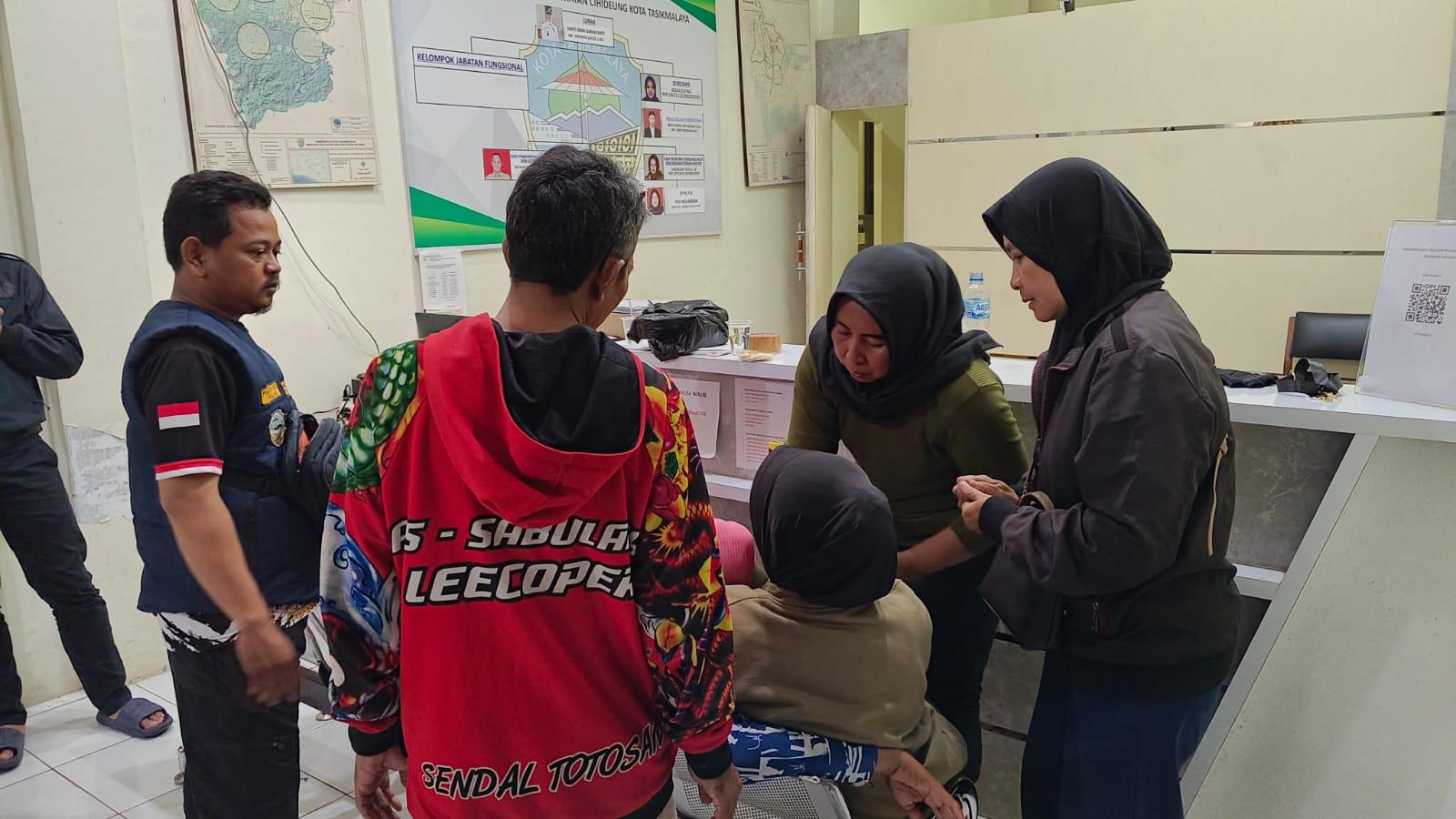 Anak Hilang Misterius Saat Antre Bansos, Tangis Orang Tua Pecah di Kantor Kelurahan Tugujaya Tasikmalaya