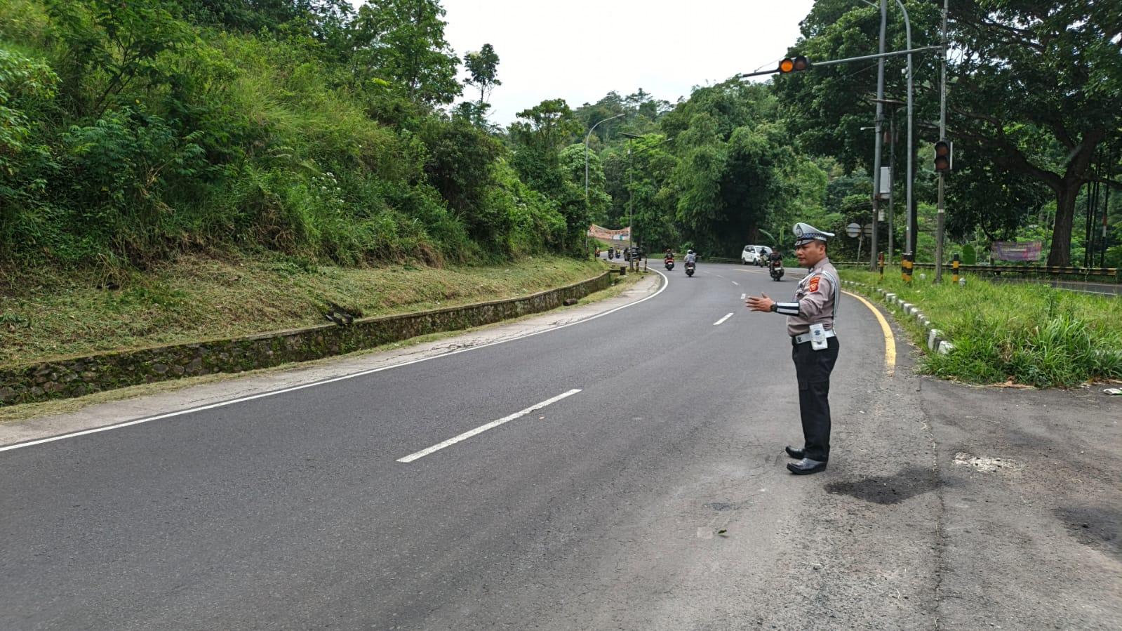 Arus Lalu Lintas Long Weekend di Jalur Gentong Tasikmalaya Lancar