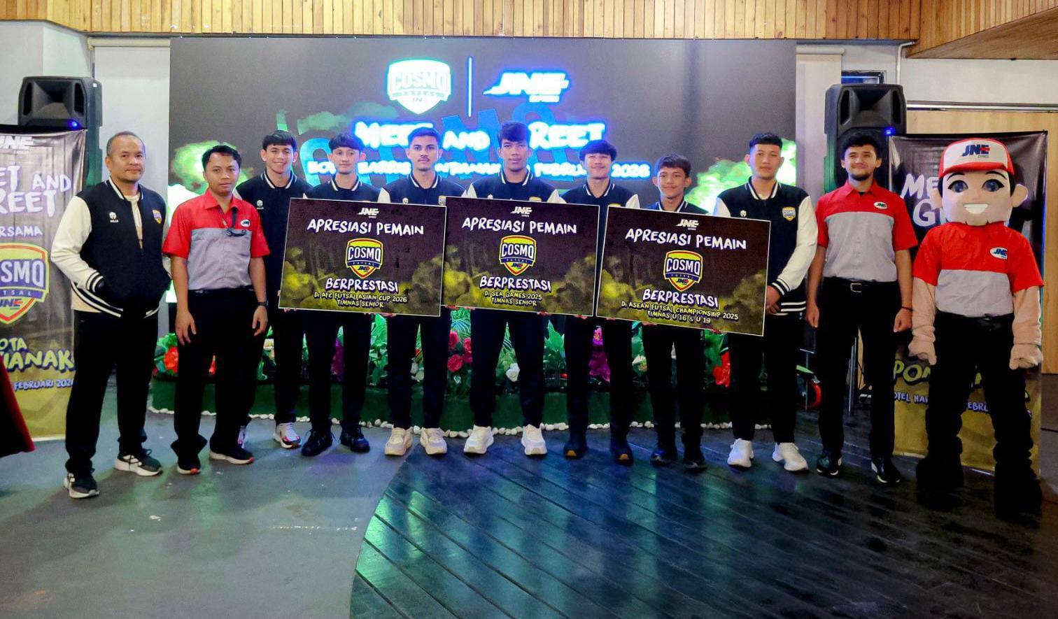 JNE Beri Bonus Puluhan Juta Rupiah untuk Pemain dan Official Cosmo JNE FC