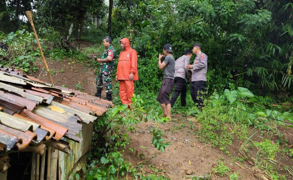 Hujan Deras Picu Longsor di Purbaratu Tasikmalaya, Satu Rumah Warga Rusak
