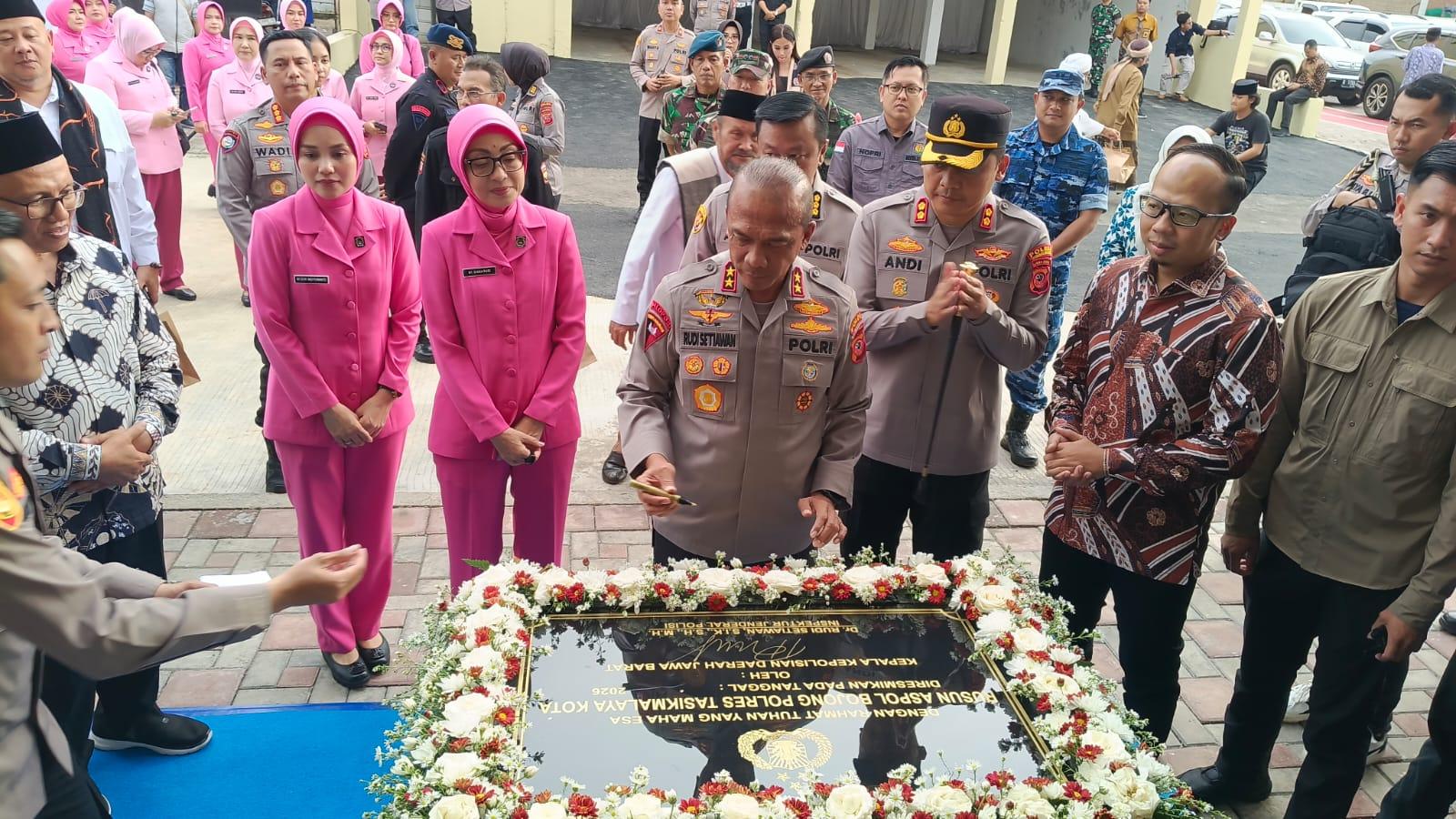 Resmikan Aspol Bojong, Kapolda Jabar Instruksikan Anggota Rawat Fasilitas dari Uang Rakyat