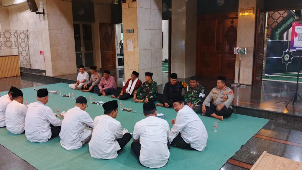 Peringatan Nuzulul Qur'an di Masjid Agung Ciamis: Bupati Herdiat Tekankan Al-Qur'an Sebagai Kompas Kehidupan