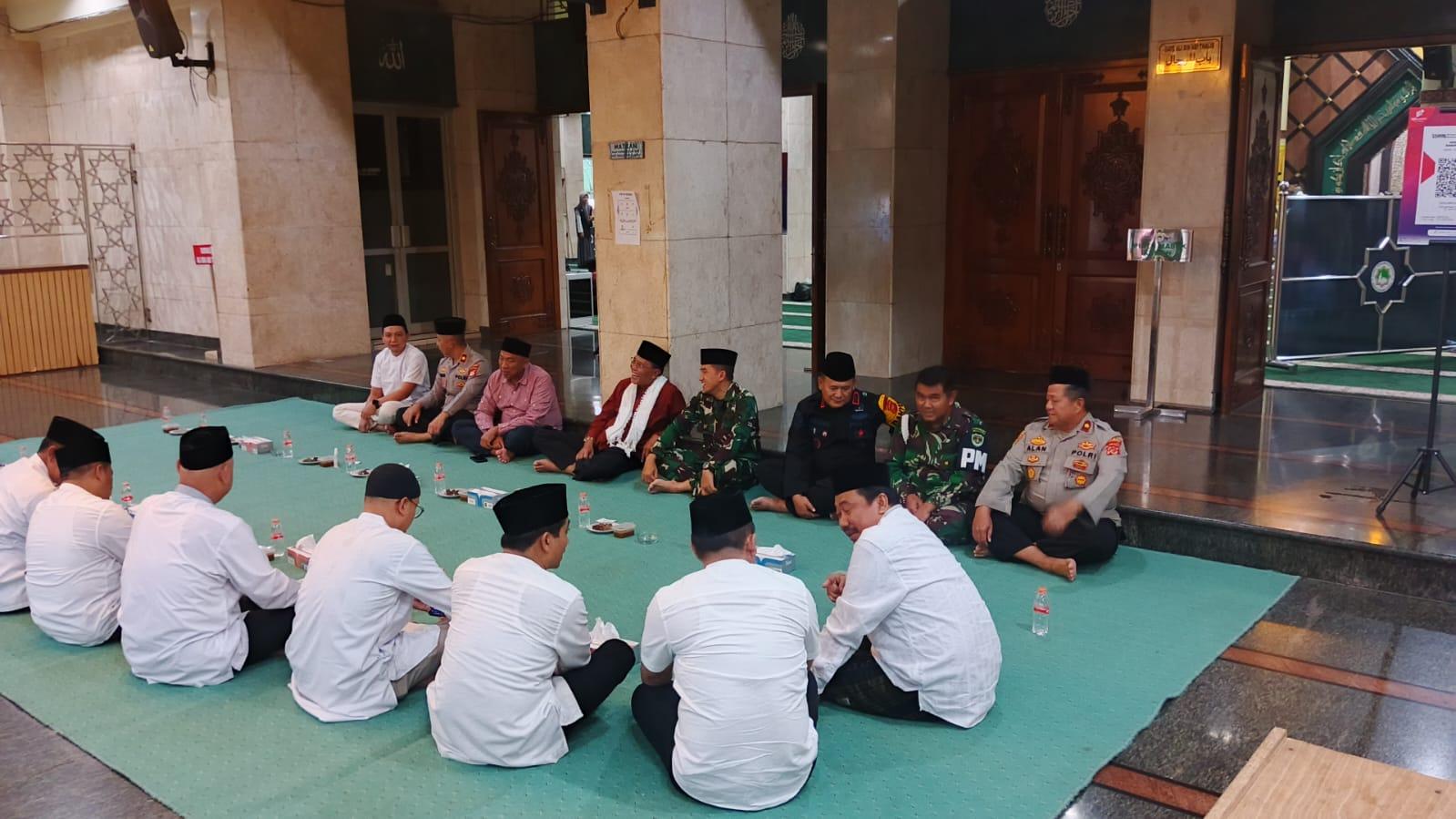 Peringatan Nuzulul Qur'an di Masjid Agung Ciamis: Bupati Herdiat Tekankan Al-Qur'an Sebagai Kompas Kehidupan