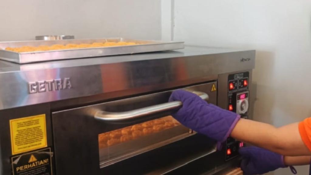 Tak Hanya Ibadah, Warga Binaan Lapas Ciamis Produksi Pancing Hingga Kue Lebaran Saat Ramadan