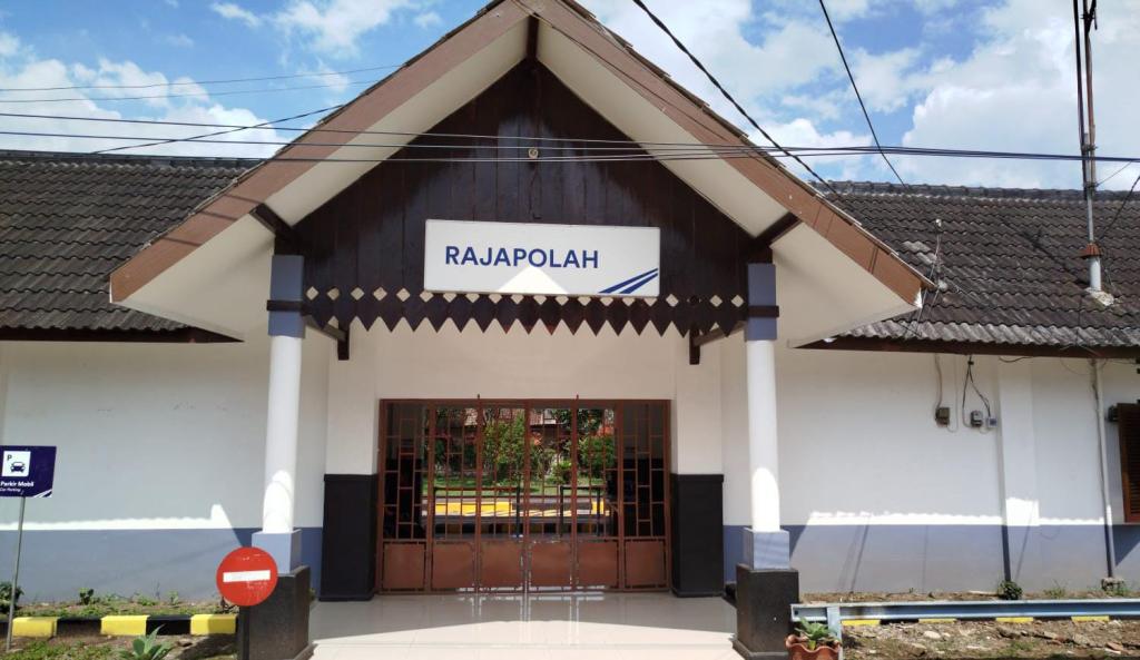 Kabar Gembira bagi Warga Tasik Utara: KA Serayu Resmi Berhenti di Stasiun Rajapolah Mulai Hari Ini!