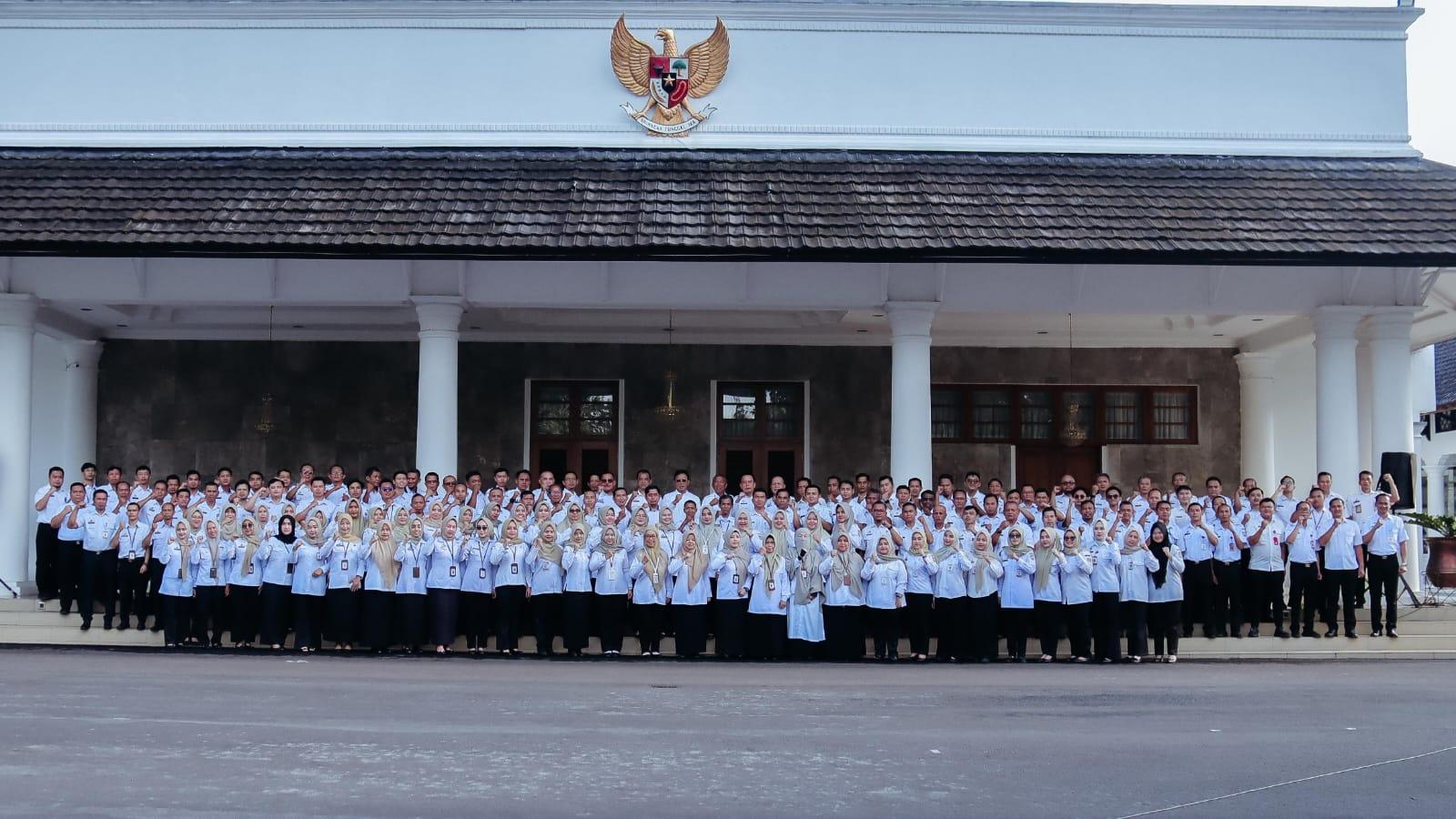 Hari Pertama Kerja Pasca-Lebaran, Bupati Herdiat Dorong ASN Ciamis Tetap Kuat dan Solid di Tengah Defisit Anggaran