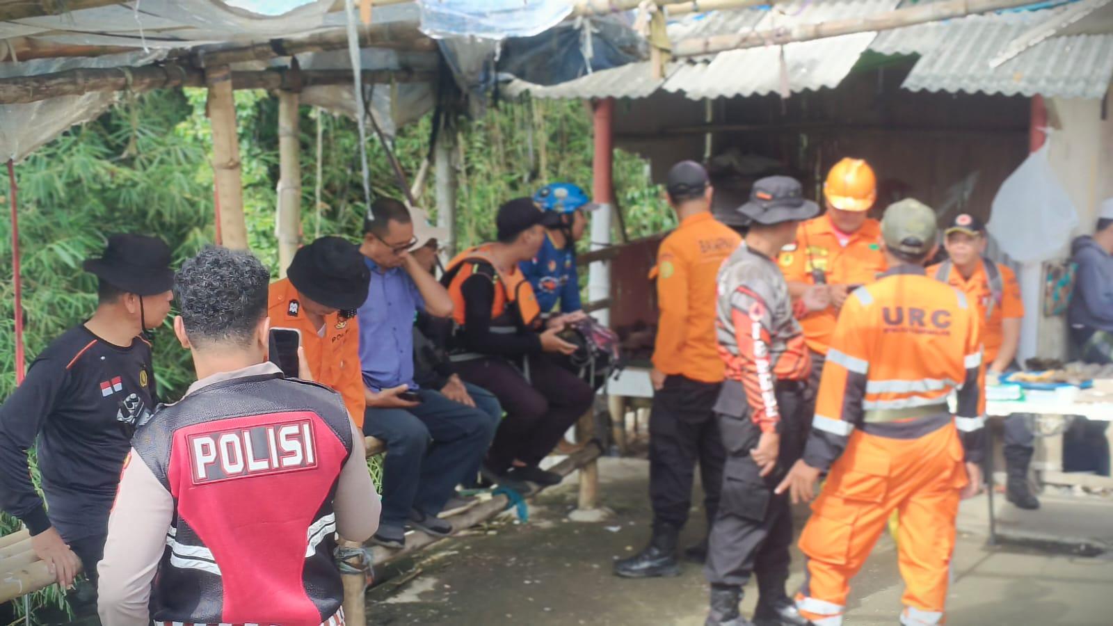 Perluas Radius hingga Sukaraja, Petugas Gabungan Cari Warga Bogor yang Hanyut di Sungai Cilamajang Kawalu