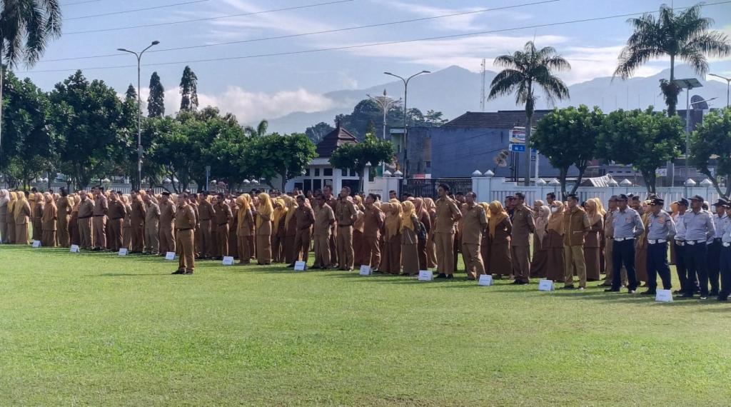 Uji Coba CFD ASN Tasikmalaya Dimulai, Viman Alfarizi Ajak Pegawai Bersepeda hingga Lari ke Kantor