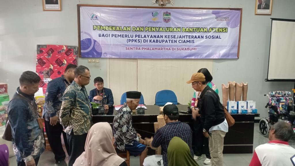 Dinsos Ciamis Salurkan Bantuan Atensi Rp159 Juta kepada 42 PPKS, Tingkatkan Kemandirian dan Kesejahteraan