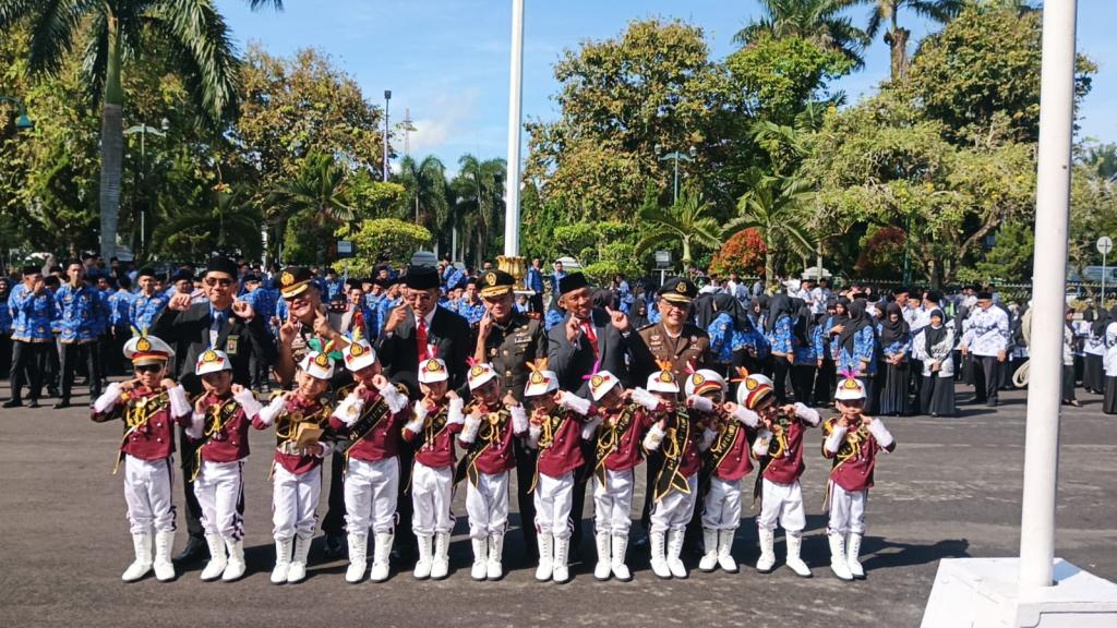 Pocil TK Kemala Bhayangkari 25 Ciamis Tampil Memukau di Upacara Hardiknas dan Otda 2026