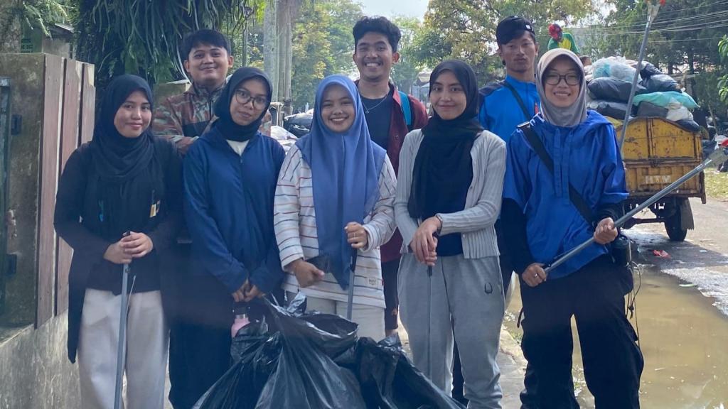 Gabungkan Olahraga dan Aksi Lingkungan, Relawan Gesit Tasikmalaya Sukses Gelar Plogging di Kawasan Dadaha