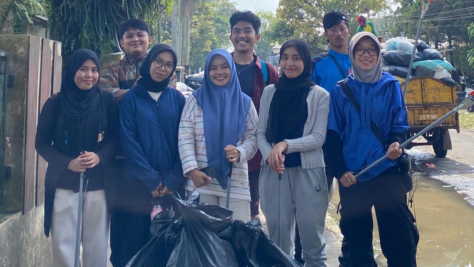 Gabungkan Olahraga dan Aksi Lingkungan, Relawan Gesit Tasikmalaya Sukses Gelar Plogging di Kawasan Dadaha