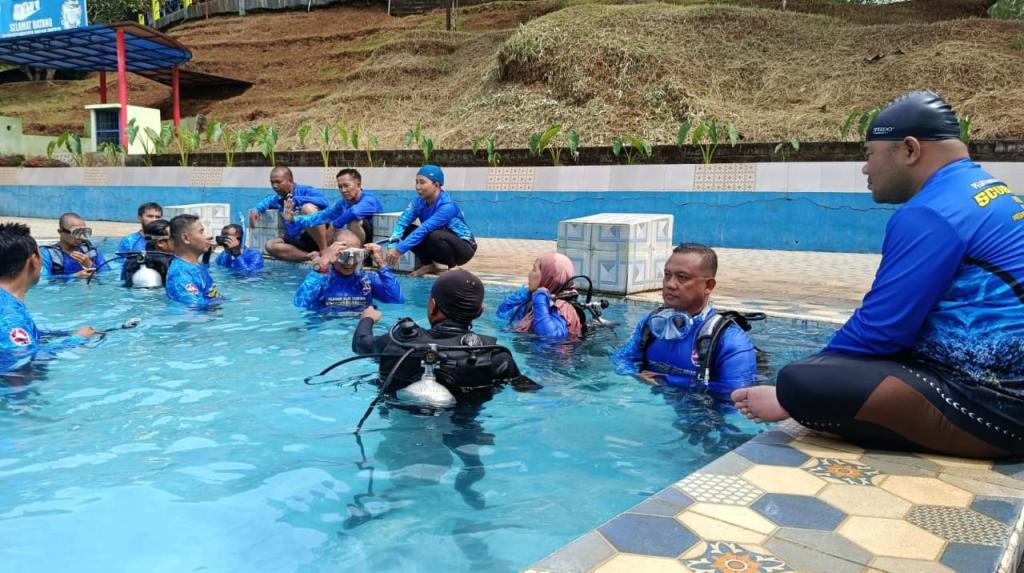 Tingkatkan Kapasitas Personel, BPBD Kota Tasikmalaya Ikuti Pelatihan Selam Dasar