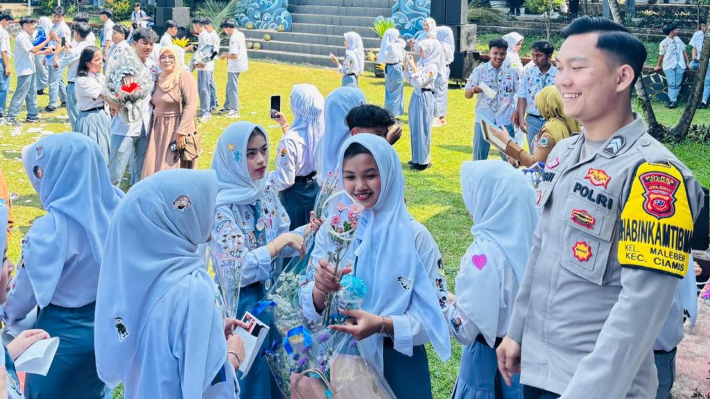Hadiri Pelepasan Siswa SMAN 3 Ciamis, Polsek Ciamis Ajak Pelajar Jauhi Perilaku Negatif
