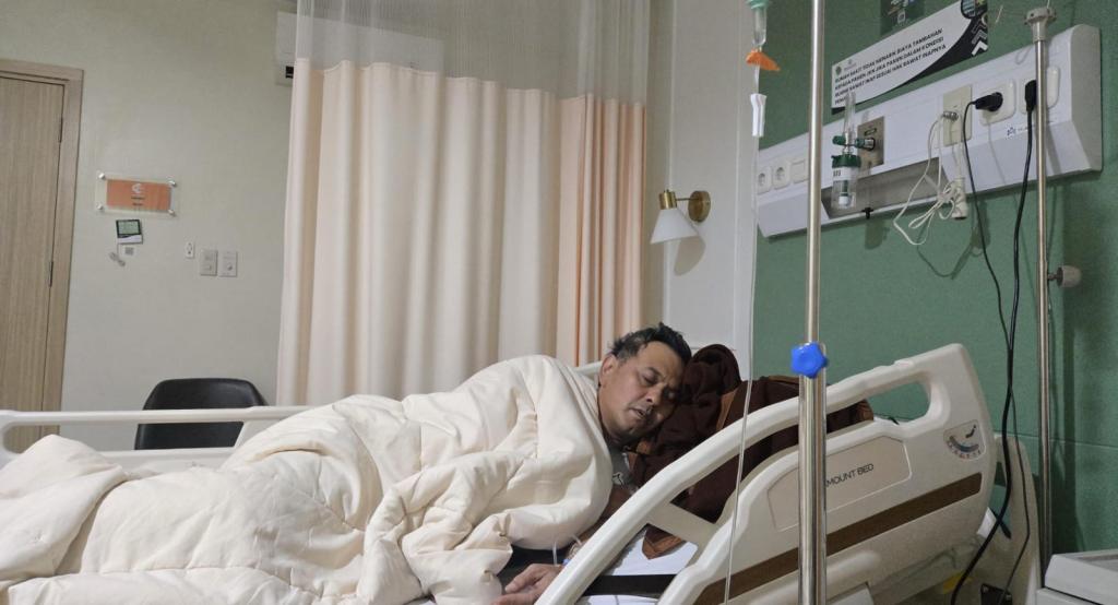 Sempat Jatuh Lemas Saat Pelepasan Haji, Kondisi Diky Candra Kini Berangsur Membaik