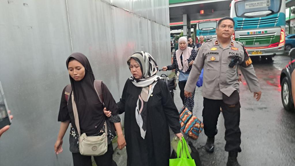 Kabur dari Rumah, Perempuan Asal Tasikmalaya Ditemukan di Terminal Kampung Rambutan