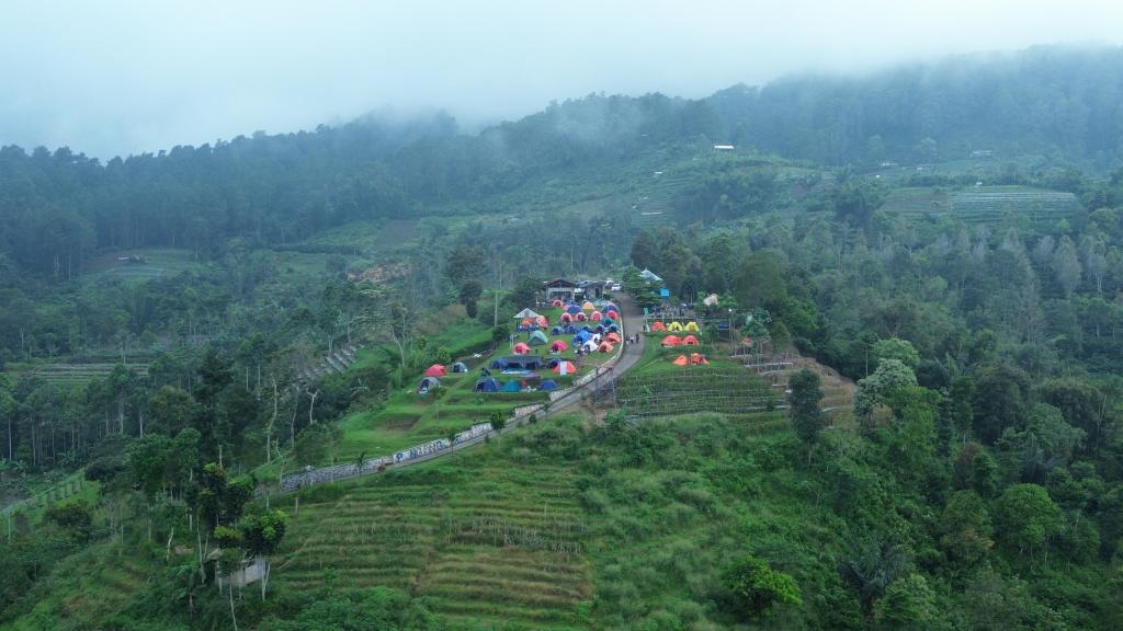 Manfaatkan Promosi Digital, Pesona Bukit Baros Ciamis Sedot Wisatawan Jabodetabek Saat Libur Panjang
