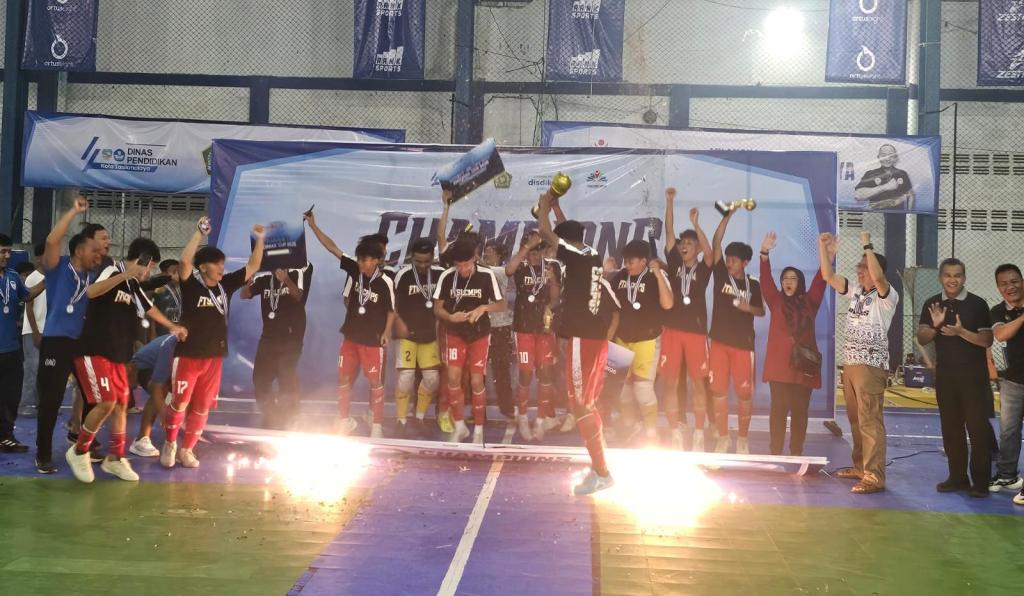 Pertahankan Gelar Juara, Tim Futsal SMAN 5 Tasikmalaya Kembali Raih Piala Igornas Cup 2026