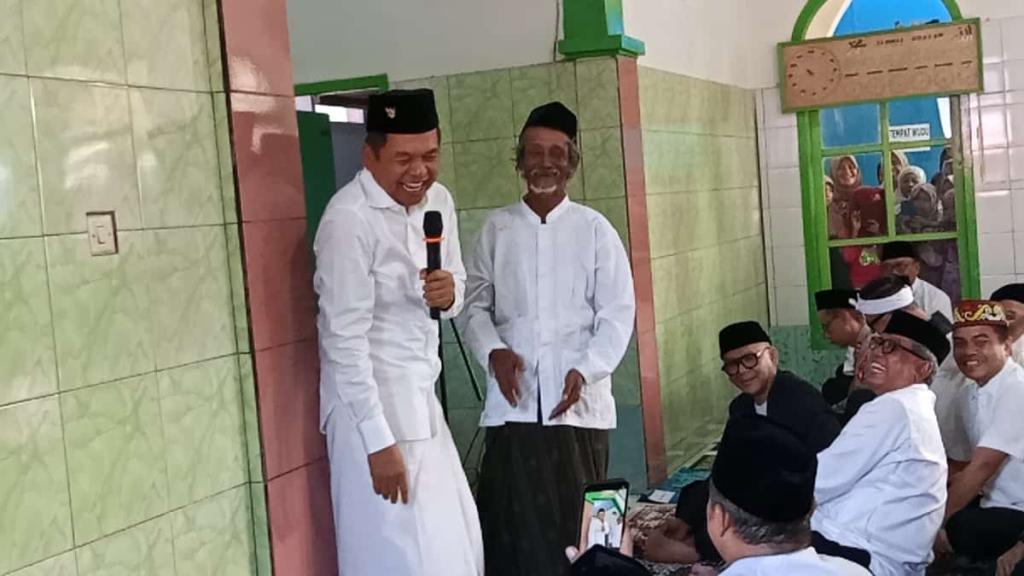 Kisah Haru di Banjar: 3 Kali Tertabrak Motor Saat Ngarit, Pak Marcuk Dapat Bantuan Rp57 Juta dari KDM