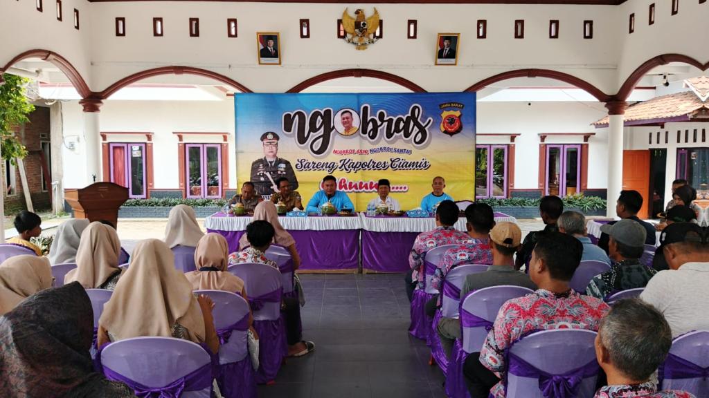 Lewat Program NGOBRAS di Banjarsari, Kapolres Ciamis Ajak Warga Gelorakan Semangat Sauyunan Jaga Lembur