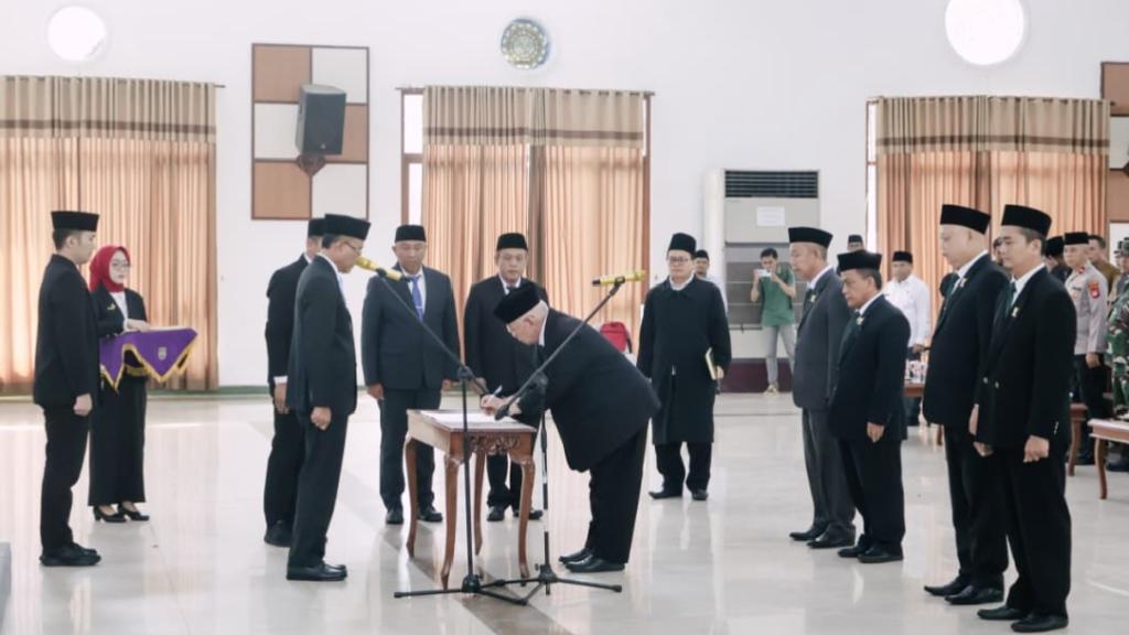 Herdiat Lantik Pimpinan BAZNAS Ciamis Periode 2026–2031, Dorong Pengelolaan Zakat yang Profesional dan Berdampak