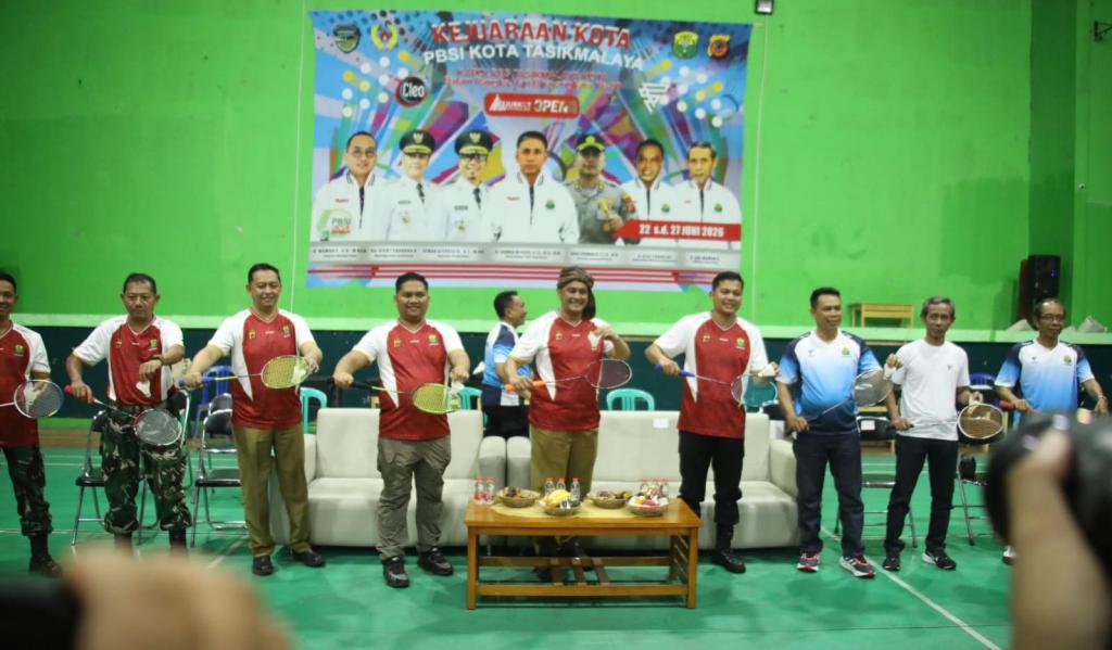 Diky Candra Buka Kejurkot Bulutangkis PBSI dan Kapolres Tasikmalaya Kota Open Tahun 2026