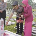 Sambut Hari Bhayangkara ke-80, Polres Tasikmalaya Kota Gelar Ziarah dan Tabur Bunga di TMP Kusumah Bangsa