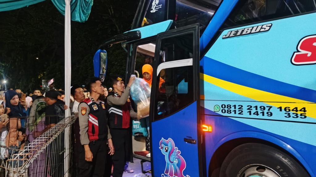 Haru dan Syukur Warnai Kepulangan Kloter Terakhir Jemaah Haji Ciamis, Dua Jemaah Masih Dirawat di Arab Saudi