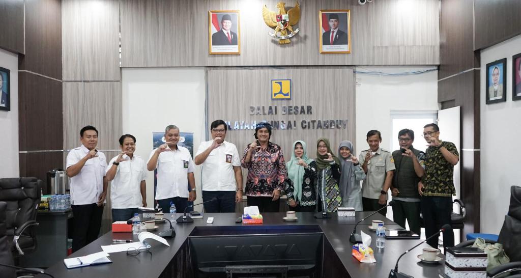 Respons Jeritan Petani Soal Dampak Revitalisasi Sungai Cikunten, Dicky Candra Datangi Markas BBWS Citanduy