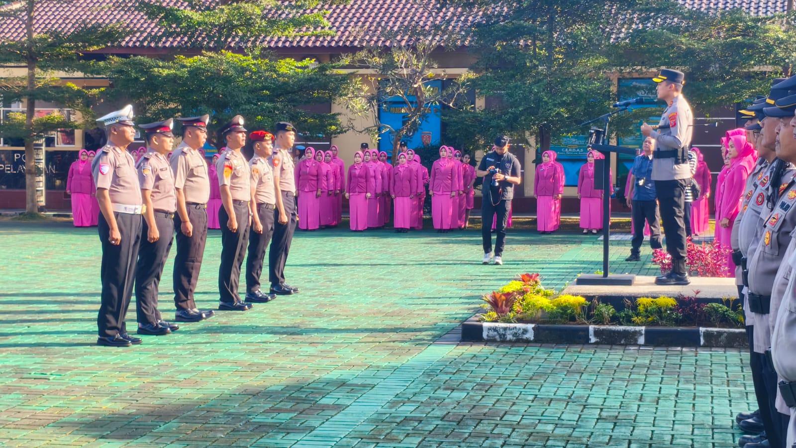 77 Personel Polres Tasikmalaya Kota Naik Pangkat, Kapolres: Tingkatkan Profesionalisme dan Tanggung Jawab
