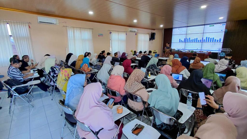SMA Negeri 5 Kota Tasikmalaya Gelar IHT, Tingkatkan Kompetensi Guru Berbasis Data