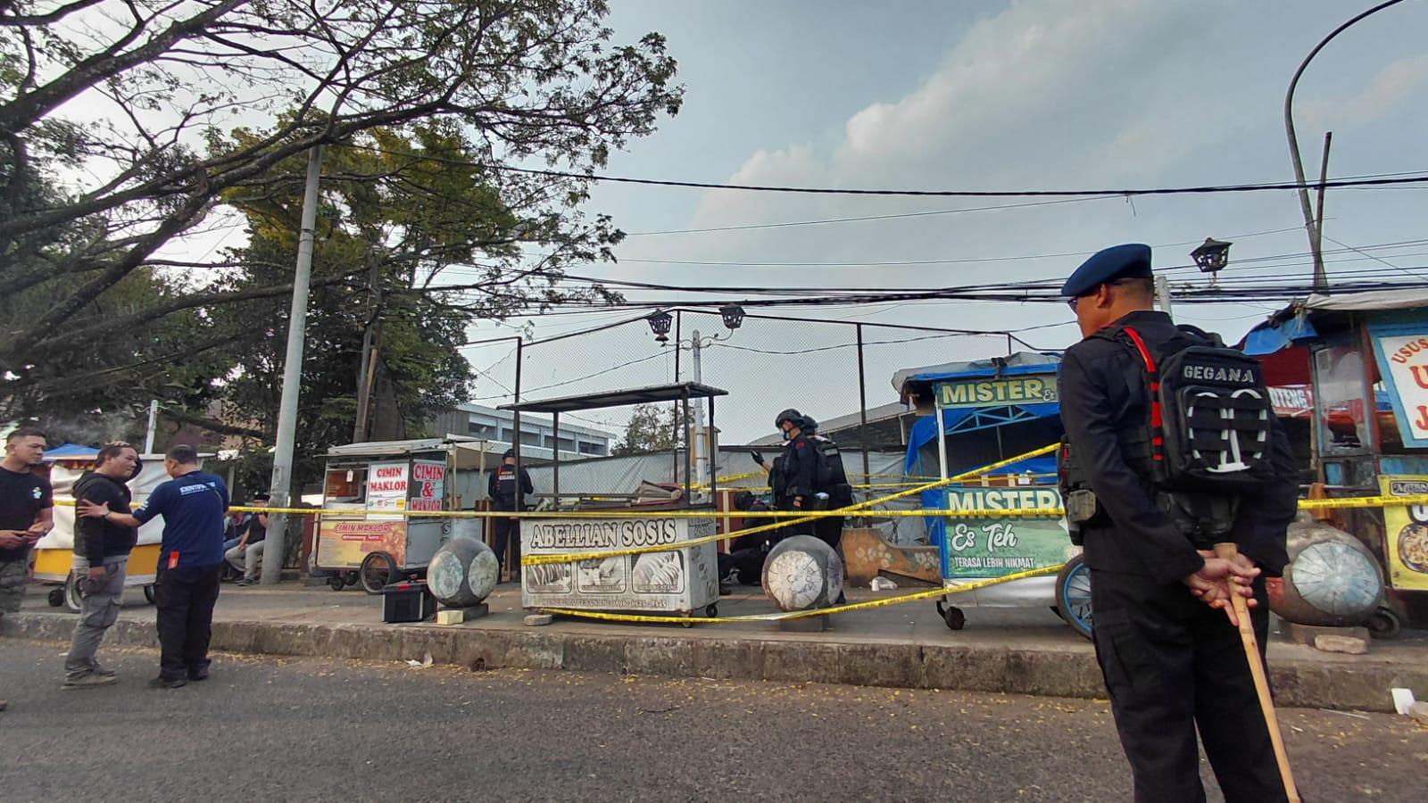 Densus 88 dan Brimob Polda Jabar Lakukan Olah TKP Ledakan di Kawasan Dadaha Tasikmalaya