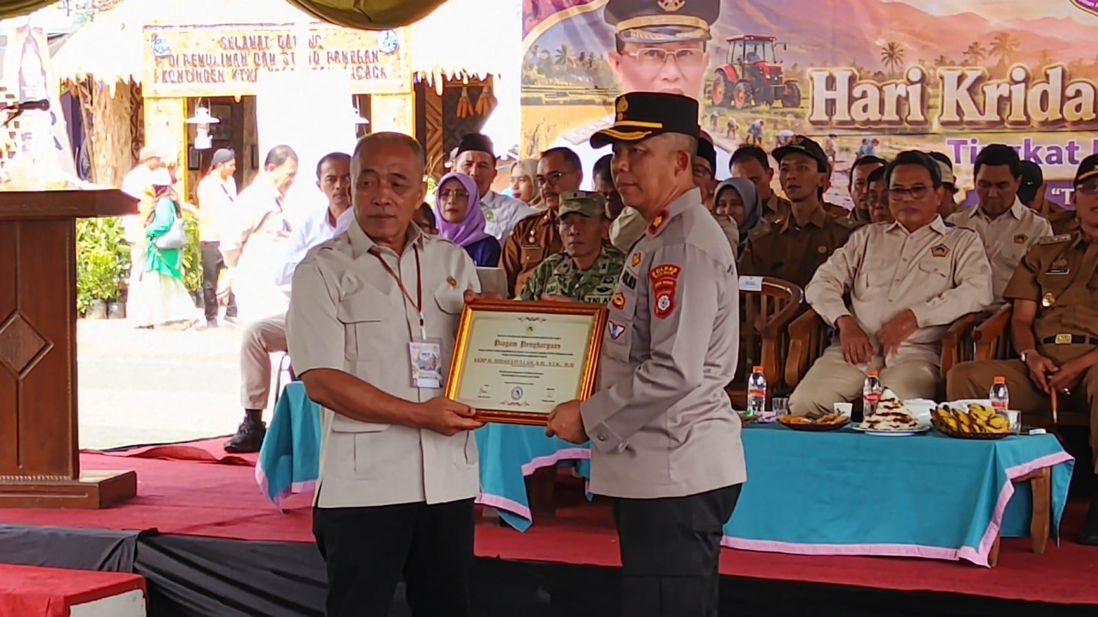 KTNA Anugerahkan Penghargaan kepada Kapolres Ciamis, Apresiasi Dukungan Polri terhadap Ketahanan Pangan