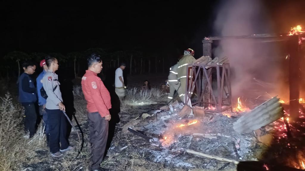 Lupa Padamkan Tungku, Gubuk Sawah di Pamarican Ciamis Hangus Terbakar