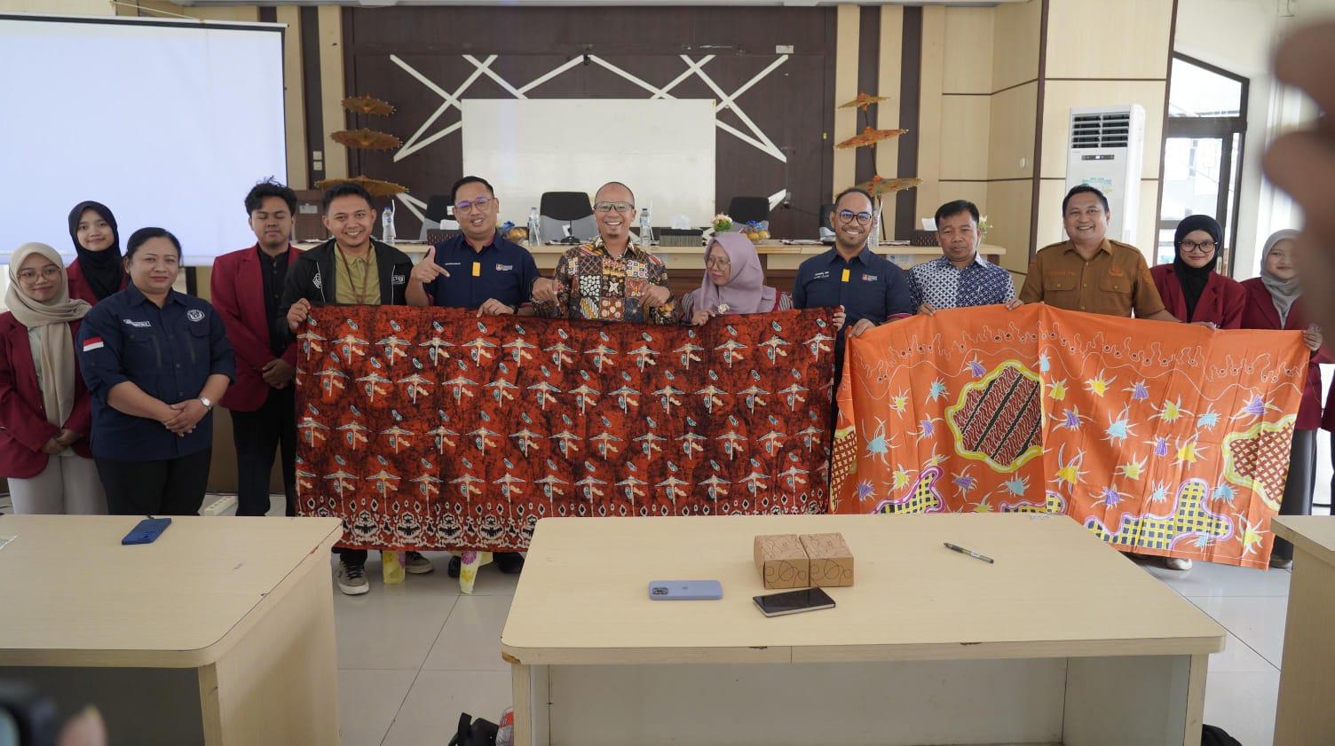 Pemkot Tasikmalaya Terima Prototipe Batik Hijau, Hasil Kolaborasi Riset UPI dan Universitas Malaysia