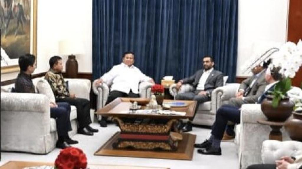 Prabowo Terima Direktur FBI di Jakarta, Sejumlah Artefak Budaya Asal Papua Kembali ke Indonesia