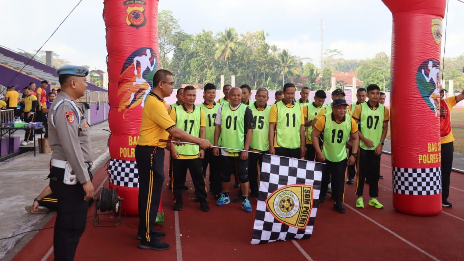 Jaga Kebugaran dan Profesionalisme, Polres Ciamis Gelar Tes Kesamaptaan Jasmani Personel