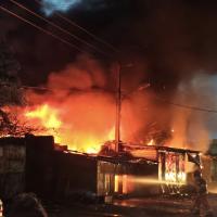 Gudang Rongsok di Sambongjaya Kota Tasikmalaya Terbakar, Api Membumbung Tinggi